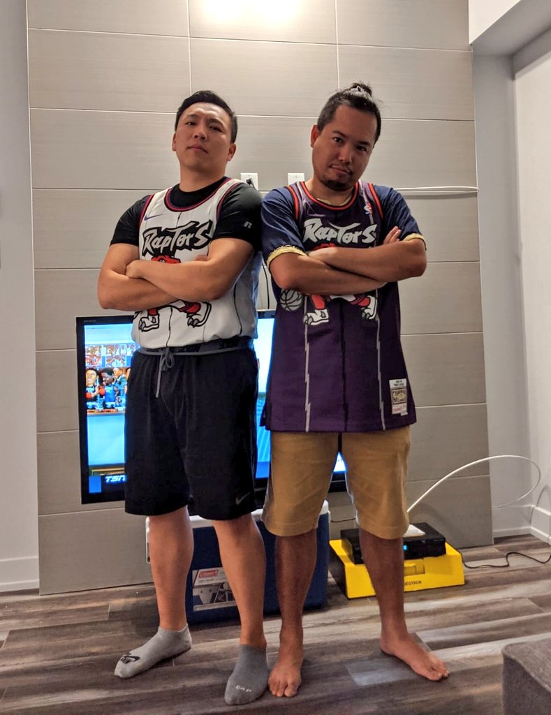 SeniorJeffWong's tweet photo. We reppin' tonight!! #tangerinefanangle @Raptors @phildexplorer https://t.co/U6a3XMy4Hn