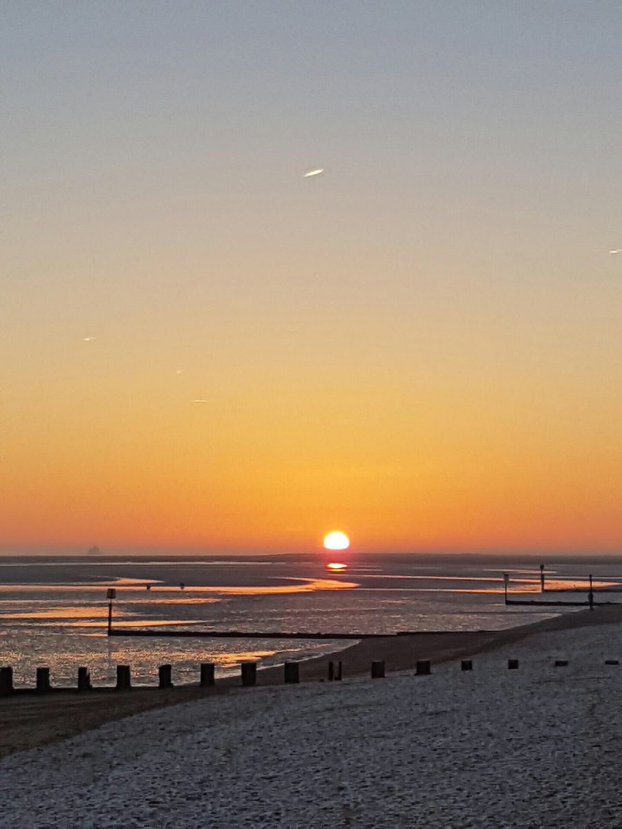 VISITCLEE's tweet photo. Just stop for a moment and see just how beautiful Cleethorpes is. @VISITCLEE @DiscoverNEL @CleeTIC https://t.co/XamtnKpuMg