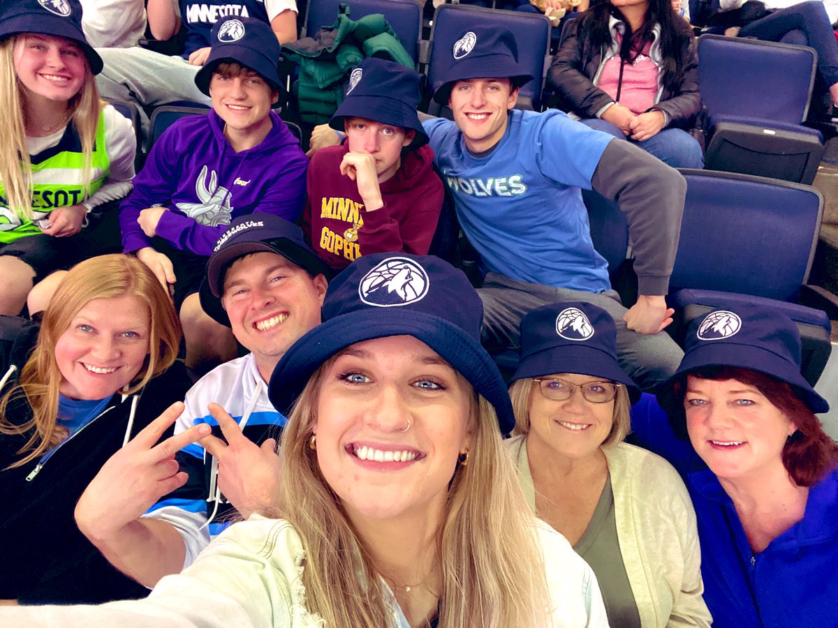 #packpix GO WOLVES #freebuckethats squad looking great!!!