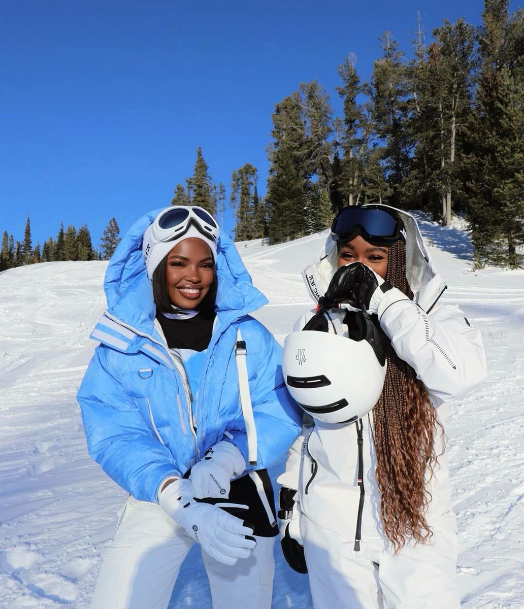 NormaniUpdate's tweet photo. Normani with @RyanDestiny ❄️ https://t.co/1MuS4IJ10w