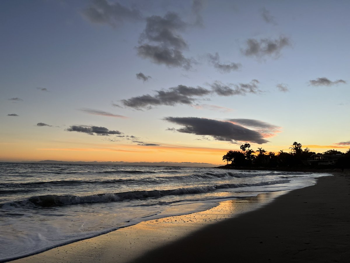 fischshead's tweet photo. Rincon Point

California Coast. https://t.co/xfM1sZnHfE