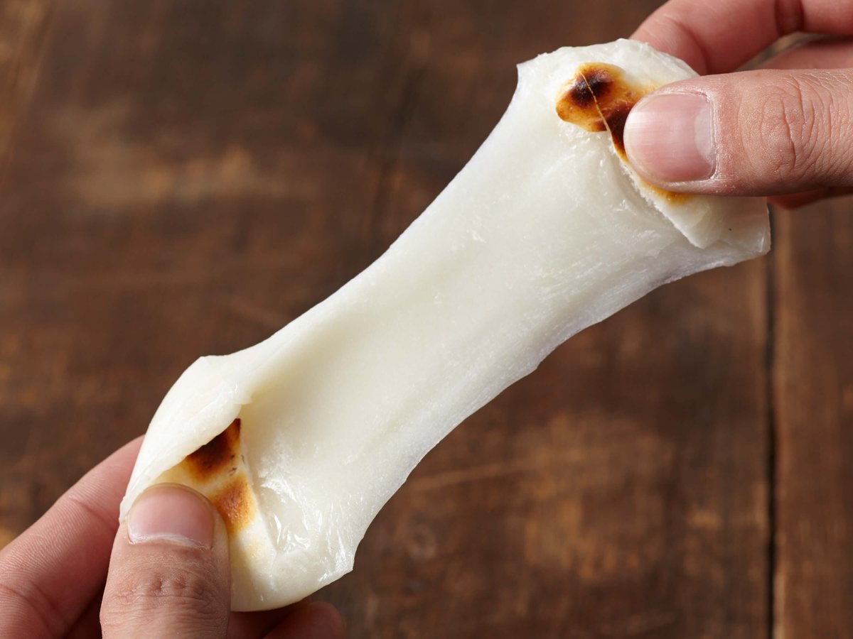 SHIKIBU_Automat's tweet photo. ⭐️Supplement 1/9⭐️
The Mochi(もち, Rice cake) is a steamed rice paste, but because of its high viscosity, there is a possibility of getting into the trachea as you eat it.
In …
#Japan #JapaneseFood #AwfulFood #Mochi #RiceCake #FoodCulture
#IndieGame #GameDev #IndieDev https://t.co/Uq4XghJrxO