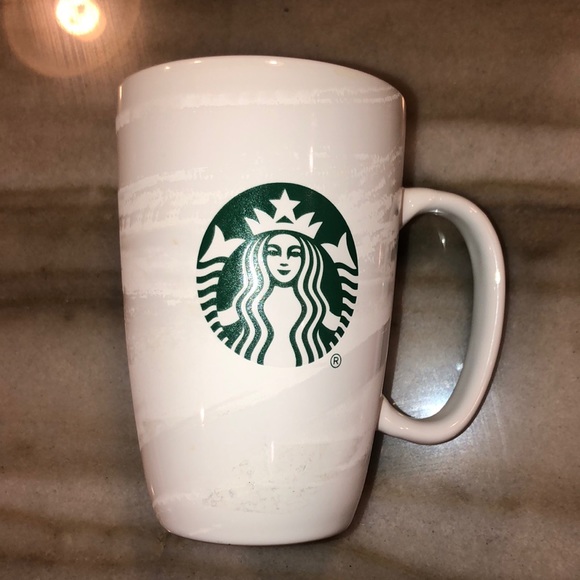 nlb81668's tweet photo. So good I had to share! Check out all the items I'm loving on @Poshmarkapp from @tumbleforyou #poshmark #fashion #style #shopmycloset #raedunn #starbucks: https://t.co/6cPB9RShhP https://t.co/nNY2gytiF8
