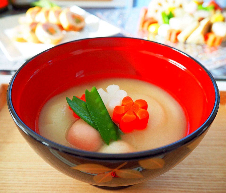 SHIKIBU_Automat's tweet photo. ⭐️Supplement 6/9⭐️
……
Actually, the Mochi(もち, #RiceCake) being used for "O-Zōni(お雑煮)" only feels the taste of rice.
The #Mochi being used for #Japanese sweets is sweet taste, but because the rice cake is mixed with #sugar.
#Japan #AwfulFood
#IndieGame #GameDev #IndieDev https://t.co/slVNUe6krG