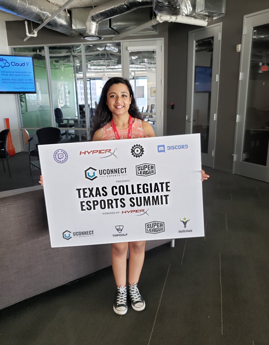 DarkSerenade 👾 tweet media