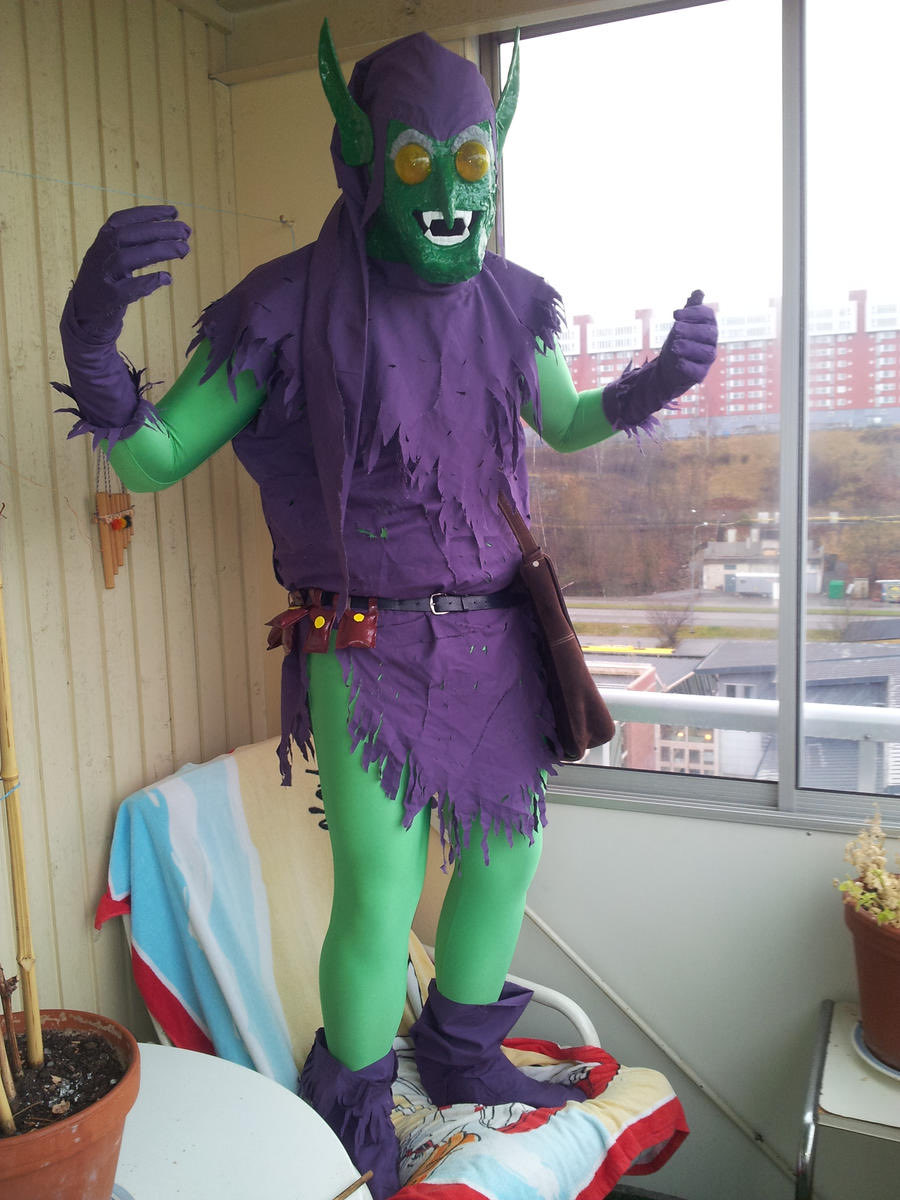 Hthomp123's tweet photo. @schultze_ Starring Dilliam Wafoe as the green goobler?? https://t.co/lbJwV2s9nm