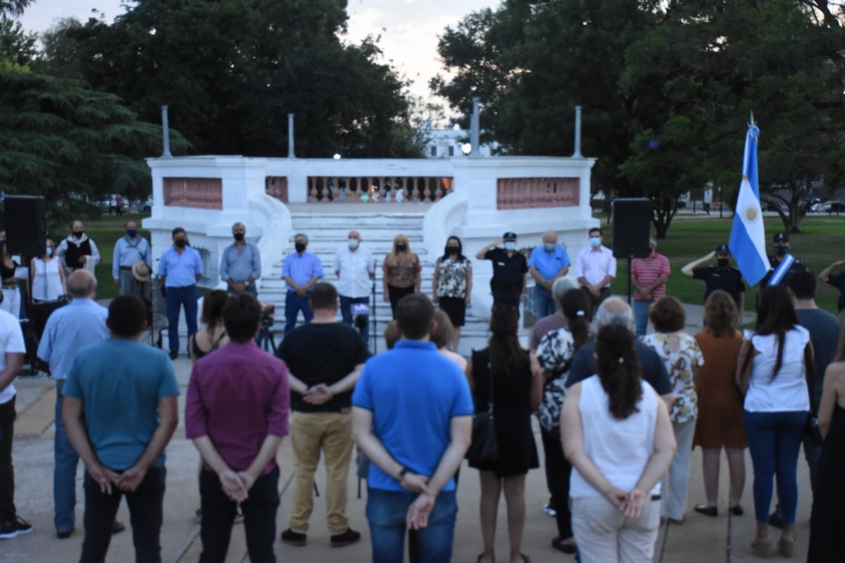MuniChivilcoy's tweet photo. ✔️ Se celebró el 176° aniversario de la creación del Partido de Chivilcoy

⛲ Con un acto en la Plaza 25 de Mayo 

🔍 https://t.co/AMlCz39HIS

@BritosGuillermo https://t.co/VKwfbdFL70