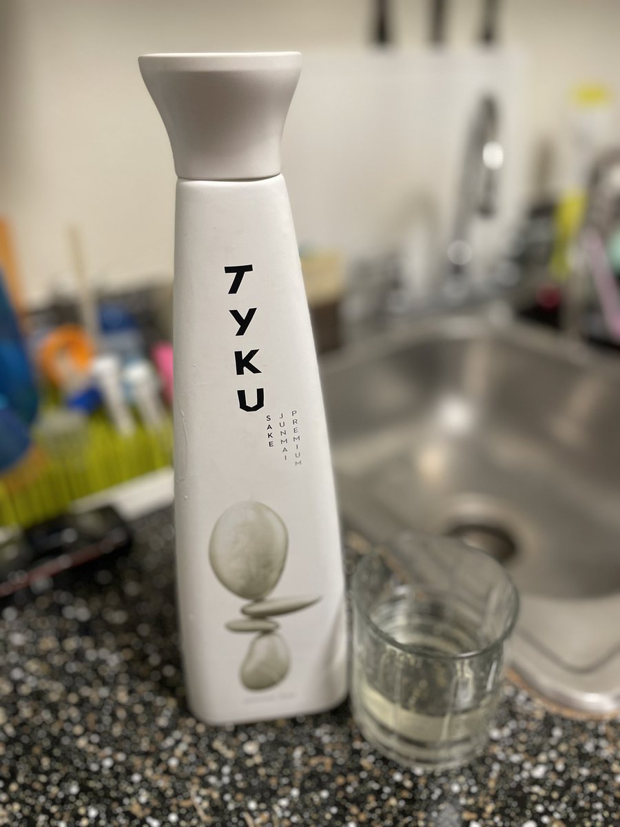Latinerock1's tweet photo. Little Sake to chill #Sake #TyKu https://t.co/XinxHGpcKV