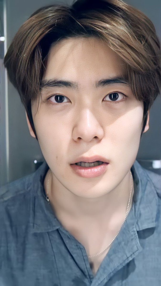 yunocups97's tweet photo. y’all know what’s perfect?? It’s the fact that Jeong Jaehyun looks like this and being called as “Valentine Boy” https://t.co/s4qDBBZ4Qz