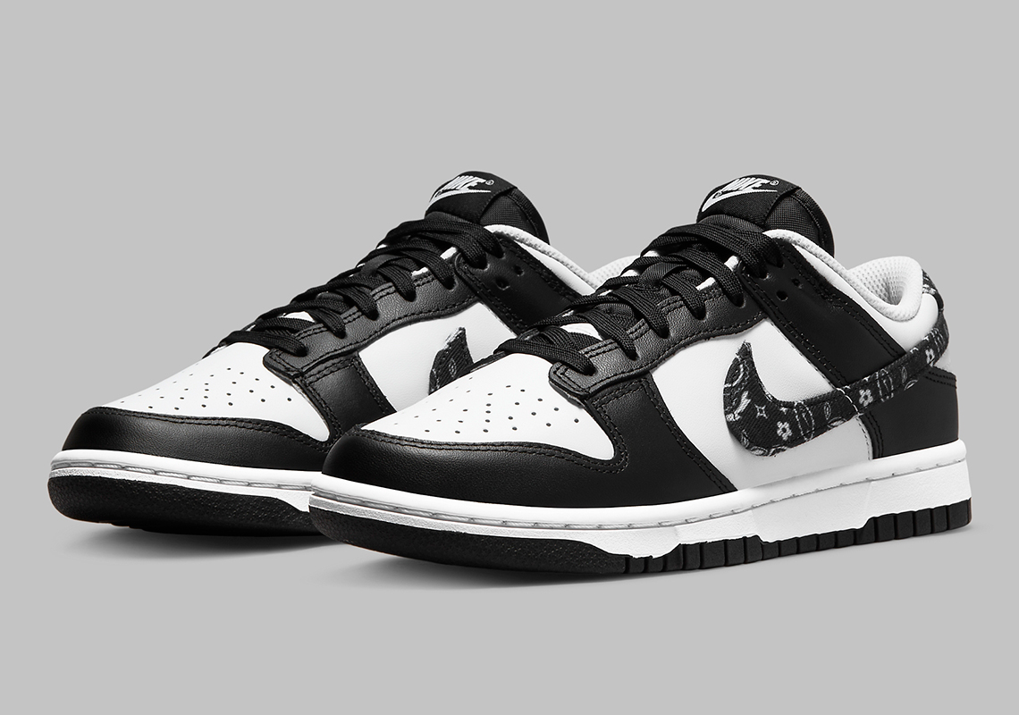 SneakerNews's tweet photo. Official images: Nike Dunk Low Paisley in Black
https://t.co/JtnGUZ5AbD https://t.co/icOQ7K4cRX