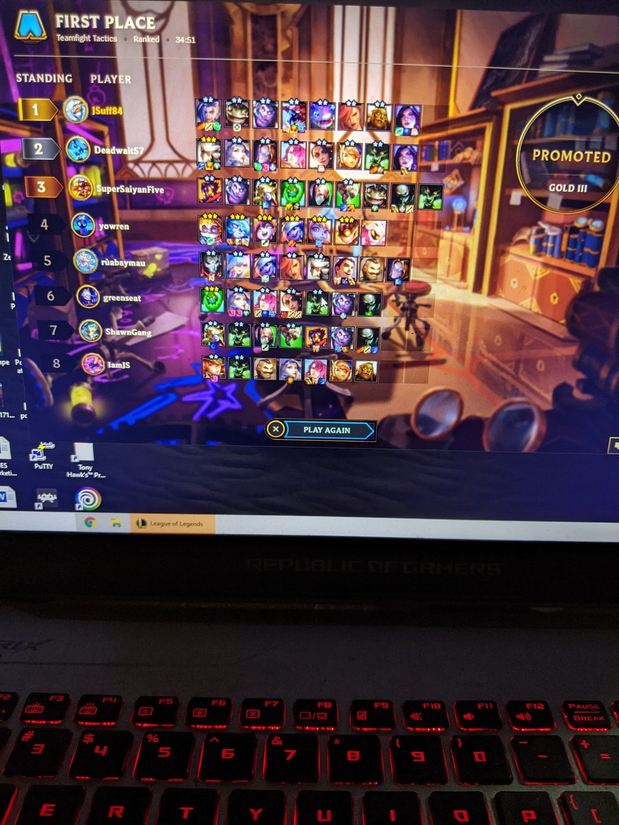 JoshTheSuff's tweet photo. Stuck in Gold IV/III but getting Wins.
This one was particularly nasty.
#TeamFightTactics #LeagueOfLegends #Ranked #LoLChess https://t.co/xshxfiuFA3