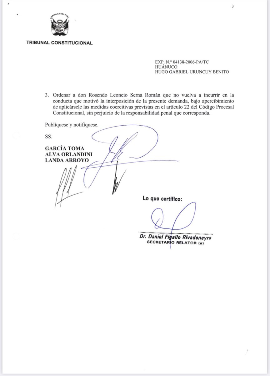 MadeleineOster3's tweet photo. Gobierno es incapaz de designar a un ministro intachable. En el 2006, el TC declaró culpable al nuevo titular de Educación por hacer retenido haberes indebidamente. https://t.co/5x9AJbjM3D