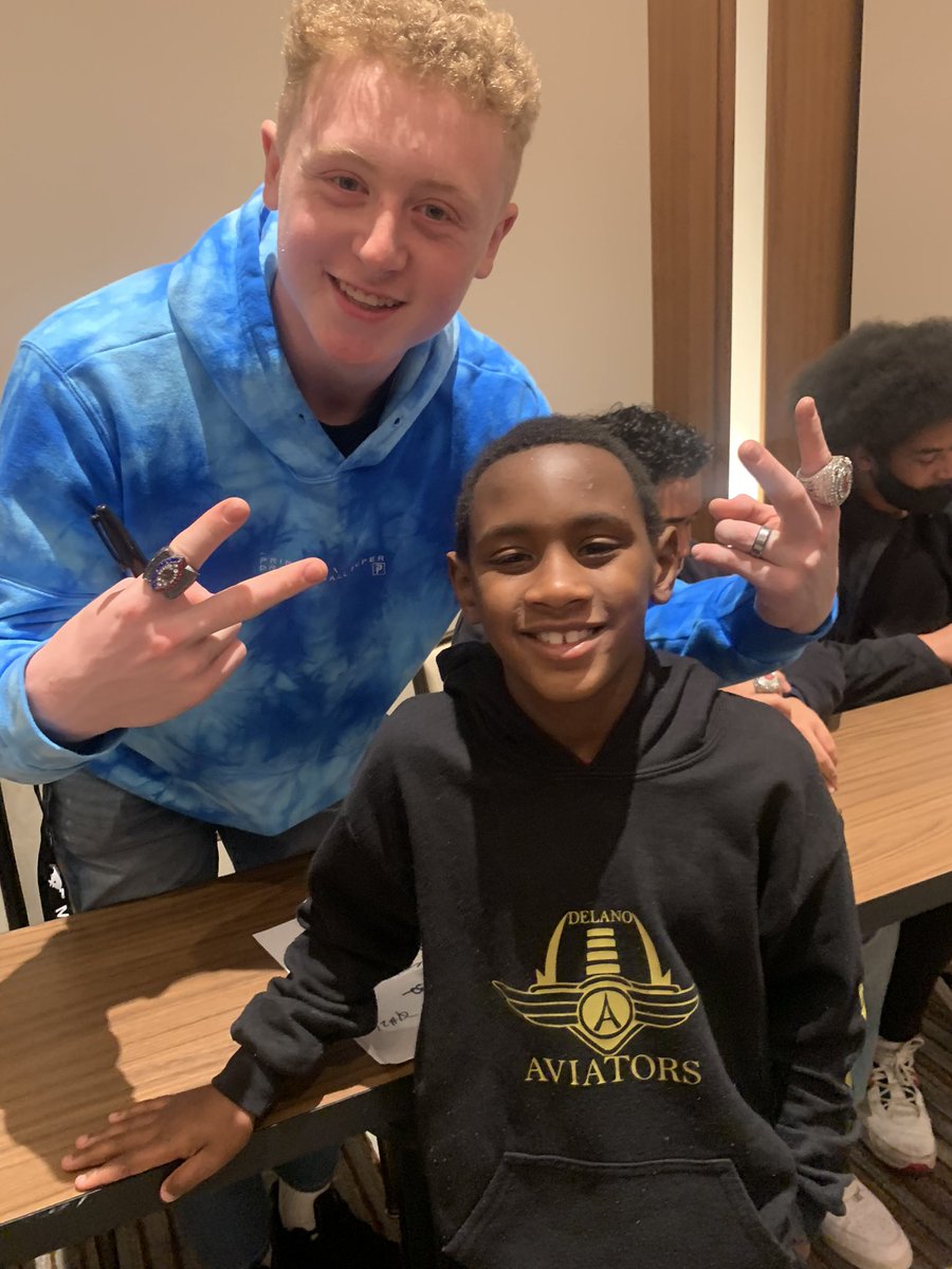 The Senior night before we ball out tomorrow <a href="/ODFBall/">Offense🏈Defense</a> with the Legend Mr. Whittier!! Ray Isaac and some awesome fans! ✝️💯♥️🏈