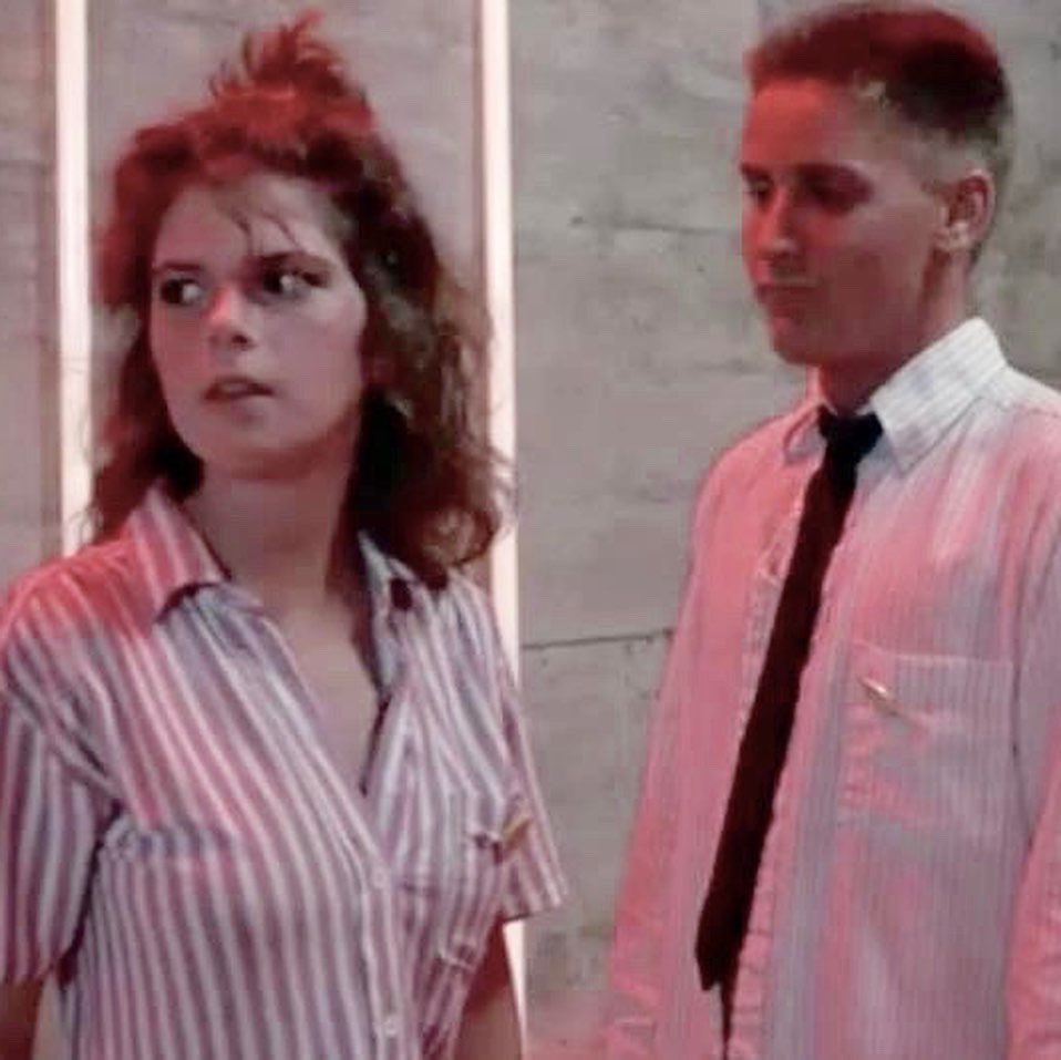 cinematicanarc1's tweet photo. REPO MAN

1984 Sci-fi/Comedy 

Repo man stars Emilio Estevez as Otto, suburban punk Rocker Who is conned into a gig as a repo Man by bud, played by Bud, involving car chases, violence, and a mysterious Chevy Malibu, with ties to extraterrestrials.  
#cultfilm #vhsclassic https://t.co/3YKCG8Uy4Y