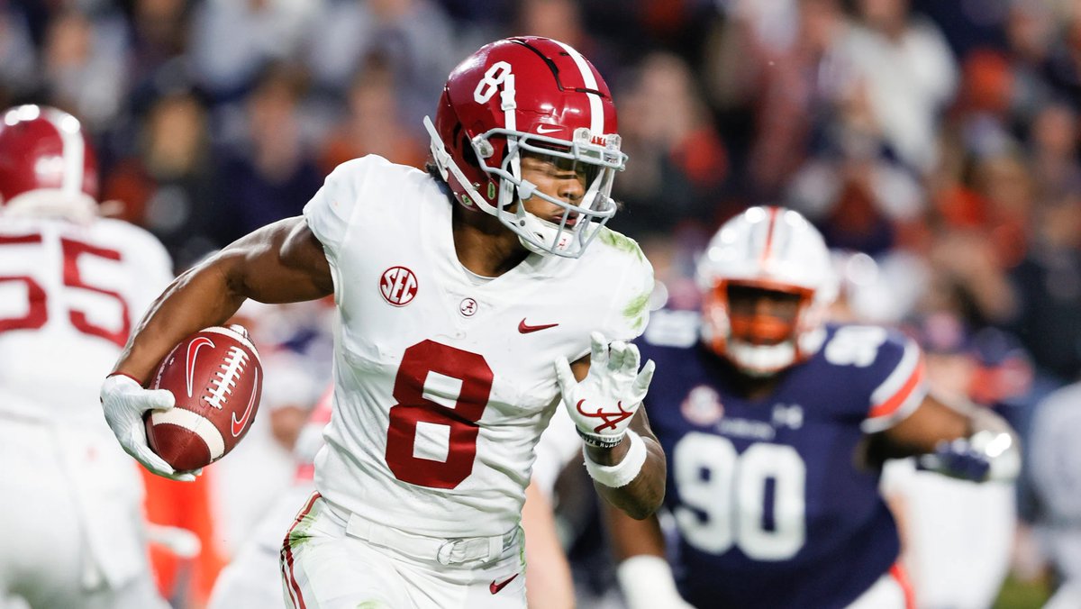 14Louiegames's tweet photo. blessed to receive my 16th offer from alabama https://t.co/3RuqidnwGV