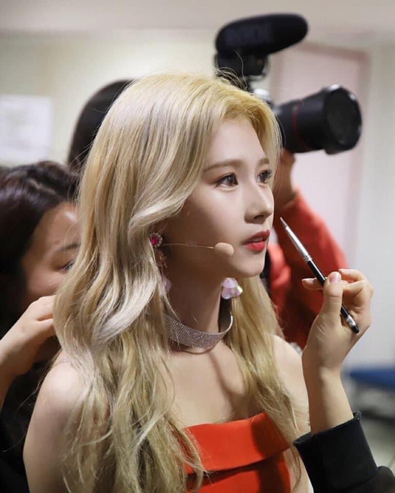 phuongvt20's tweet photo. #HappySANAday #BloomingSANAday #SANA https://t.co/Nfm2APPL2m
