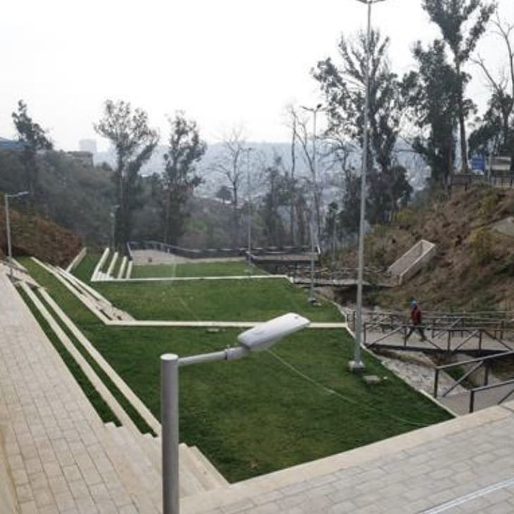 felipevergaral's tweet photo. ¡Un nuevo pulmón verde para Valparaiso! 🌿
Hoy inauguramos un lugar maravilloso, se trata del #ParqueMerced. Es un espacio público ejecutado en el marco del Programa #QuierroMibarrio que le entrega mejor calidad de vida a todos l@s porteñ@s. https://t.co/uvelfzmeIh