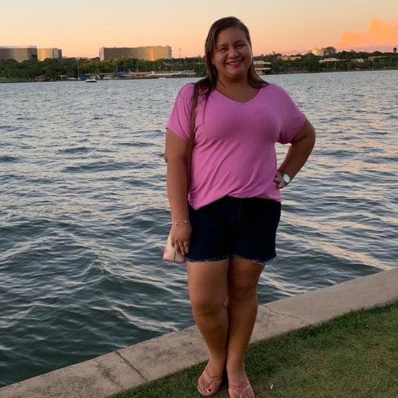 Contemplando o pôr do sol no Pontão do Lago Sul