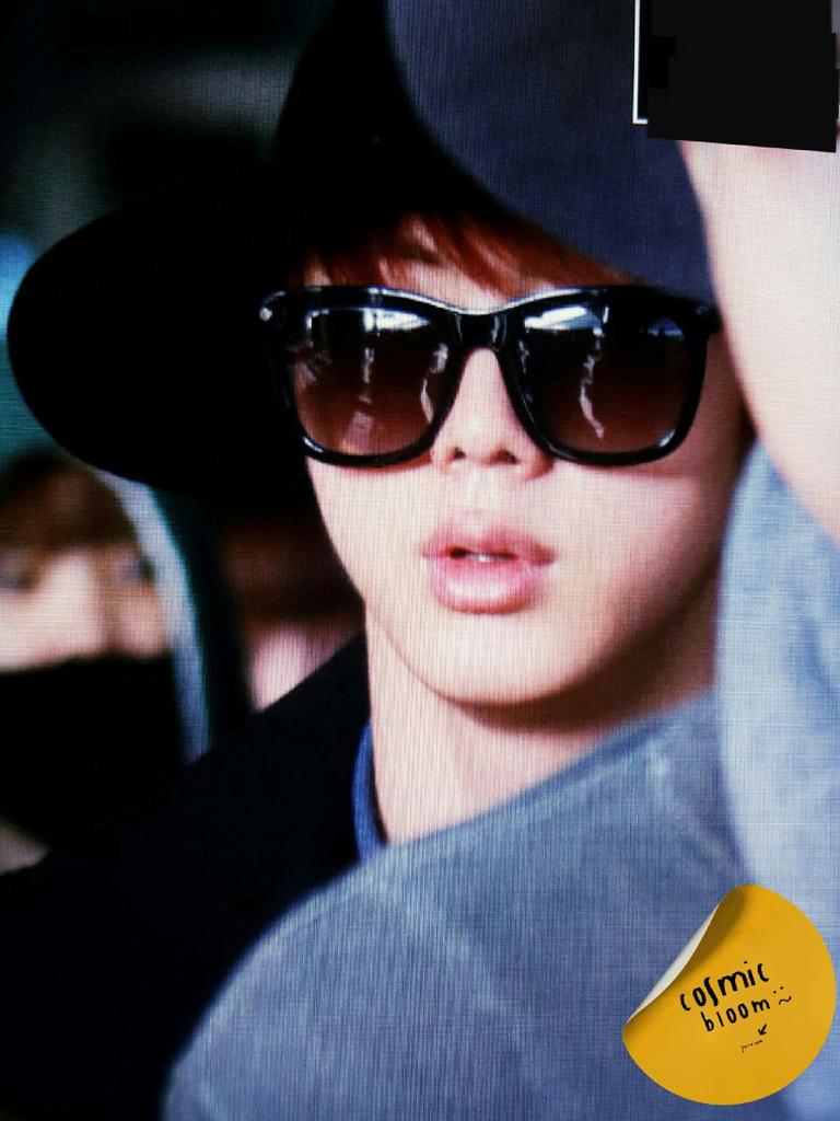 _Timeto_JIN's tweet photo. 141230 인천 공항 입국 석진

#JIN #진 #석진 #김석진 #방탄소년단 @BTS_twt https://t.co/g5JWYmgtgt