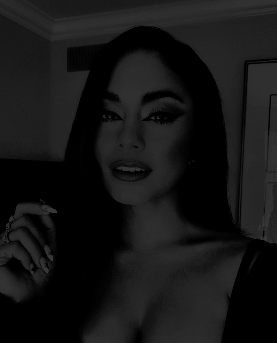 flowerusty's tweet photo. 𝐃𝐚𝐫𝐥𝐢𝐧𝐠, 𝐈’𝐦 𝐚 𝒏𝒊𝒈𝒉𝒕𝒎𝒂𝒓𝒆 𝐝𝐫𝐞𝐬𝐬𝐞𝐝 𝐥𝐢𝐤𝐞 𝐚 𝒅𝒂𝒚𝒅𝒓𝒆𝒂𝒎.

                 -𝐆𝐃𝐊 https://t.co/o4yp6oDCUh