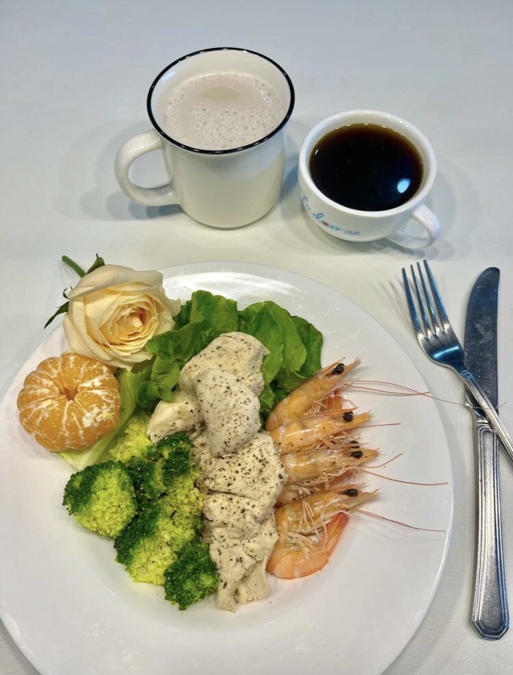Ana_Esos's tweet photo. Have breakfast, everyone. https://t.co/U8oOWPvobC