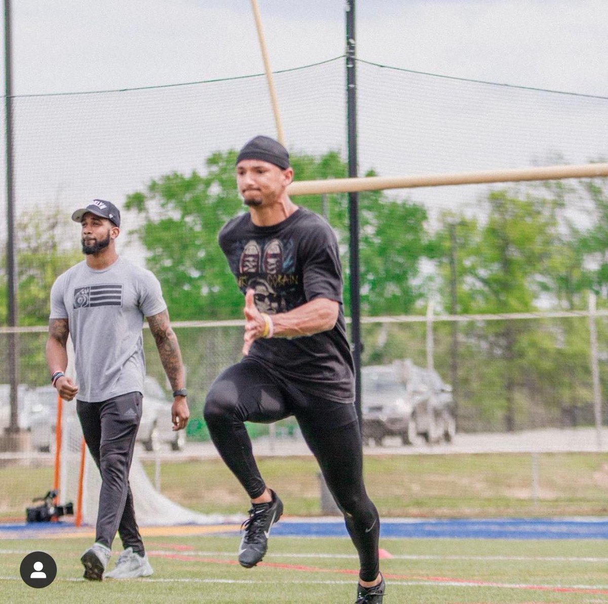 thelab_fb's tweet photo. We are SUPER lucky to have coach @j_hendricks25 at @thelab_sp  Henny had one of the best careers at DB in Pitt History. If you’ve meet J, you know what’s good💯

DB/speed, indi/group sessions available by appt. #ATHLETESONLY🧪 https://t.co/u0R87QXm9c