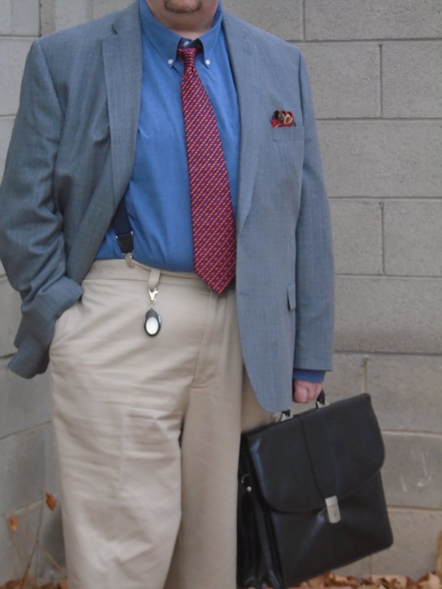 BluCollarGent's tweet photo. Sport coat by @RalphLauren Shirt by @IZOD Pants by @DestinationXL Pocket square &amp; shadow-striped socks by @gentsgazette Shoes by @colehaan Tie by @metmuseum 
#bluecollarvalues #gentlemanlystandards #thebluecollargentlman https://t.co/sbOHRJVqWr