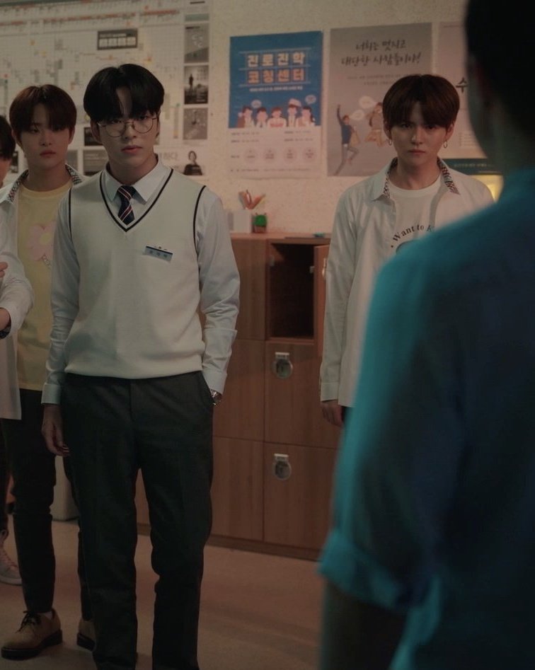สามคนนี้พร้อมต่อยครูมากบอกเลย 555555555555555555555555555555555555555555555555555555