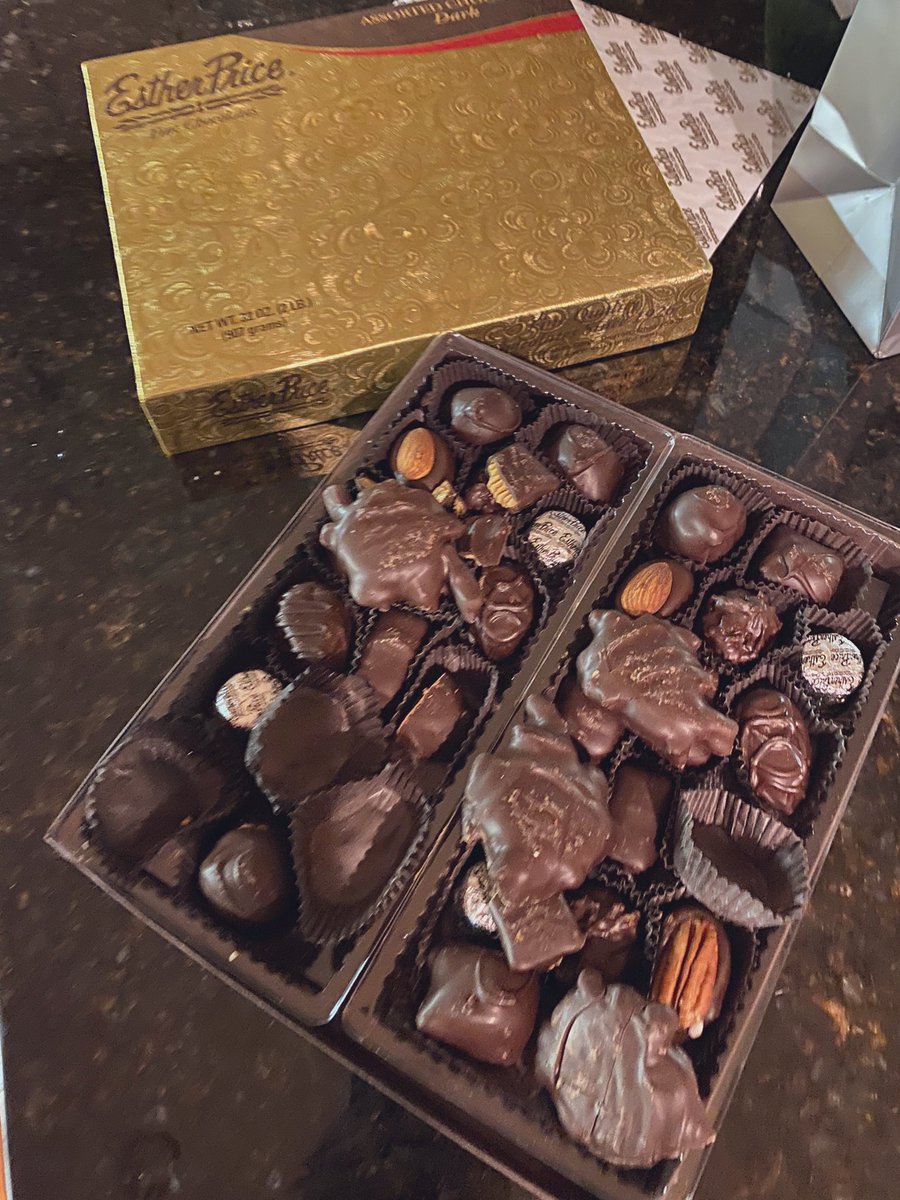 taysocrayy's tweet photo. Mom said if I touch it, I have to eat it. I licked them all and now taking them to my room with me. 😏 https://t.co/gdVPMQOsaQ