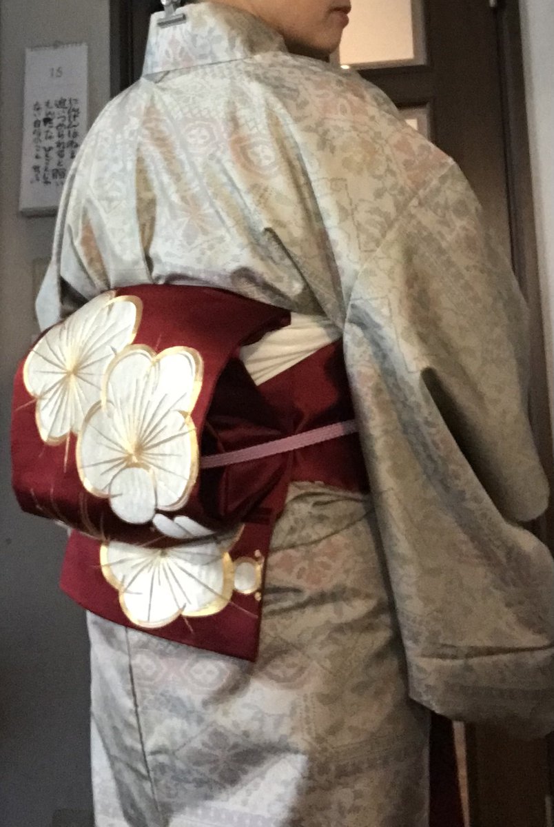 heianmer's tweet photo. まだありました。大島と梅刺繍の帯です。 https://t.co/3oYqQLp162