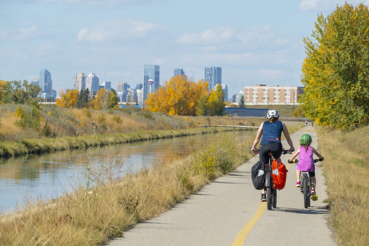TMDGreer's tweet photo. @BikeBikeYYC Biggest surprise was riding the canal to Chestermere - more picturesque than expected. Longtime wishlist was Edmonton River Valley to Ainsworth bridge. Always a favourite is the Bow Valley Parkway. https://t.co/ec73Q3DrLK