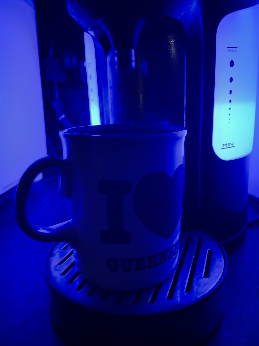 Sarnia891's tweet photo. An ethereal middle of the night can’t sleep photo. Not sure I should be fuelling it with caffeine but there is no alcohol in the house. #hello3am #teatime https://t.co/nDRPi1SC92