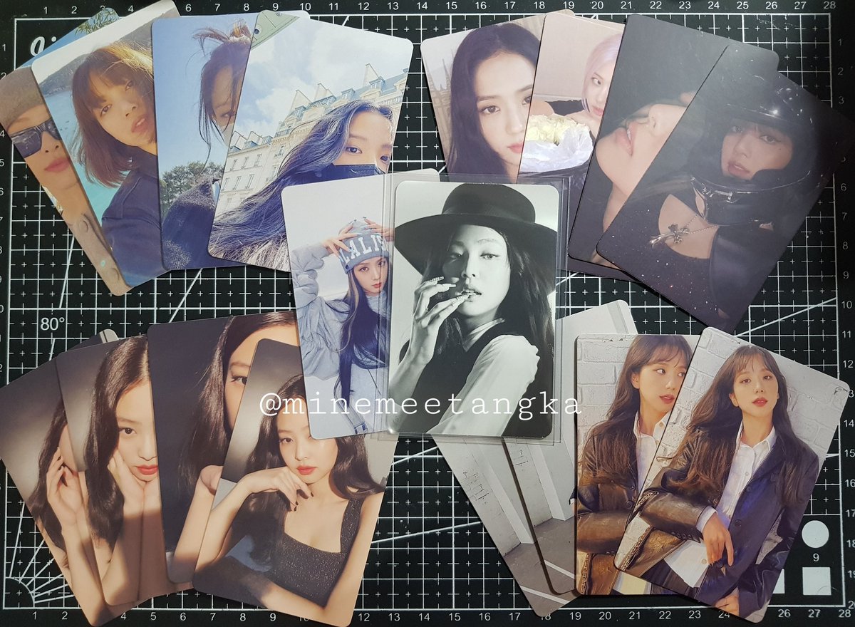 minemeetangka's tweet photo. jennie the show pc and the fanmade pc sets all arrived safely. thank u so much @jenddalgicrt super ganda ng quality ng fanmade pcs as always 🤩 #berified https://t.co/DrXBaTjZLO
