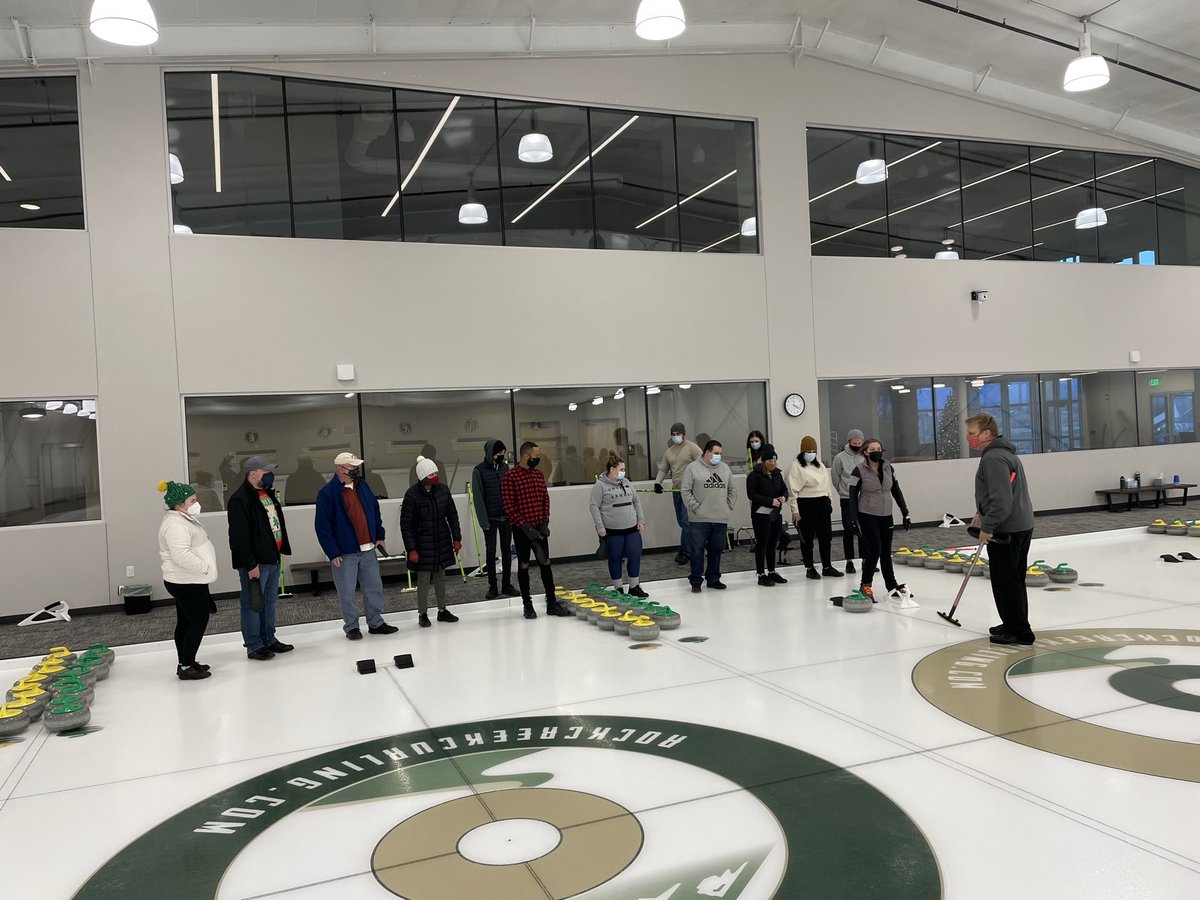 It’s been a fantastic first month+ of curling! We’ve seen almost 1000 people come curl - between leagues, Intro courses, private parties, and open houses.

Here’s looking forward to more fun in January! 🥌❤️

#curling