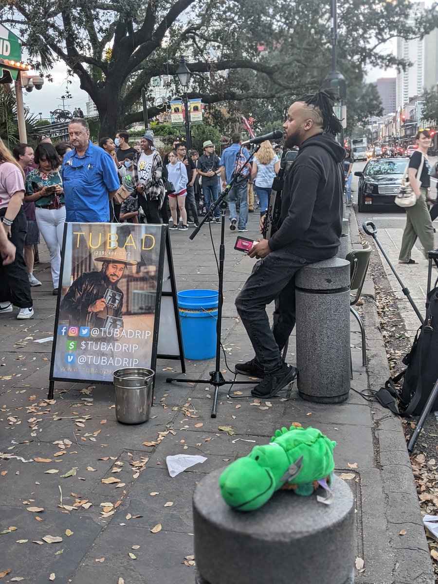 GatorOnTheGo's tweet photo. Amazing day today! Got to enjoy some awesome music by @tubadrip. @AvocadoGators @brafglover #gatoronthego #avocadoedpisthebest https://t.co/Kz0h0taoh7