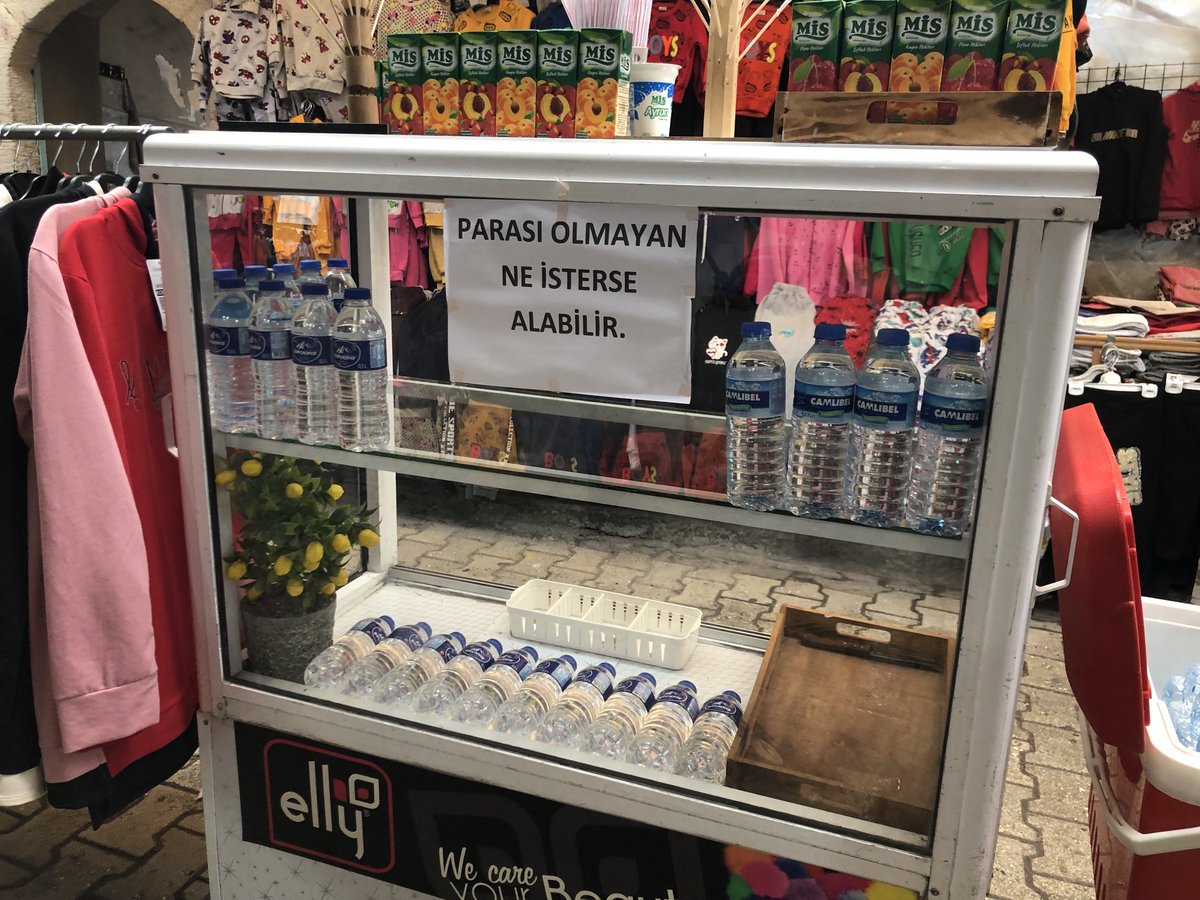 HATAY ANTAKYA da uzun çarşıda ilginç bir yazı..