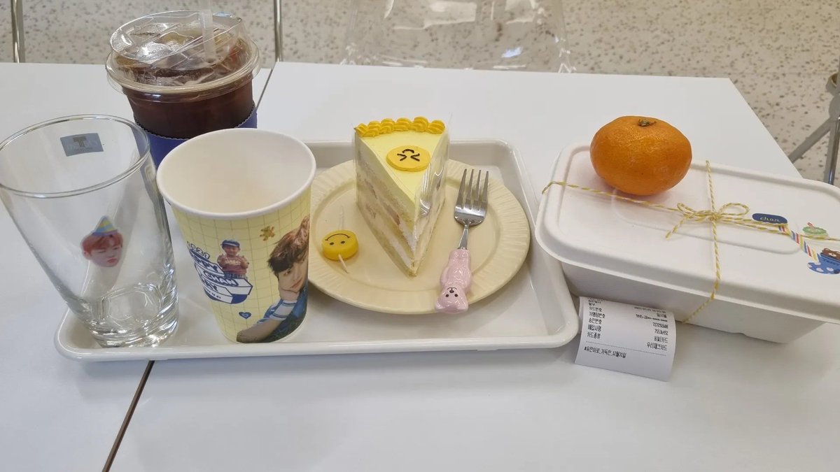 wow_ddi's tweet photo. 유차니 생일카페 왔다🧡🧡
초이들 보고싶어서 계속 기다릴 예정 https://t.co/o41qQD9IQC