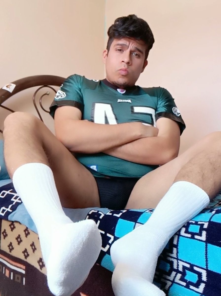 JavCosmos1's tweet photo. #feet #malefeet #gayfeet 👣
#scoks https://t.co/UHDztpWQJq