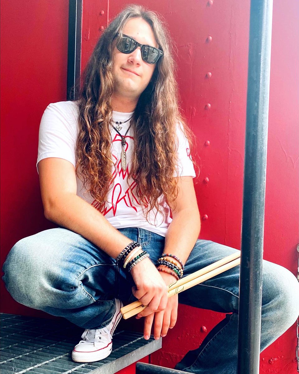 Hey y’all! We’ve got a show on January 15 at the world-famous Viper Room on the Sunset Strip! Hit us up for tickets💛