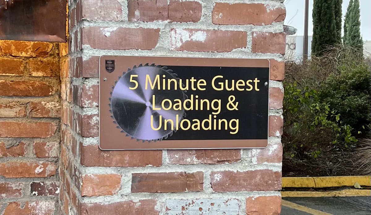 piedmoose's tweet photo. Short term hotel? https://t.co/mqBN7rzcJR