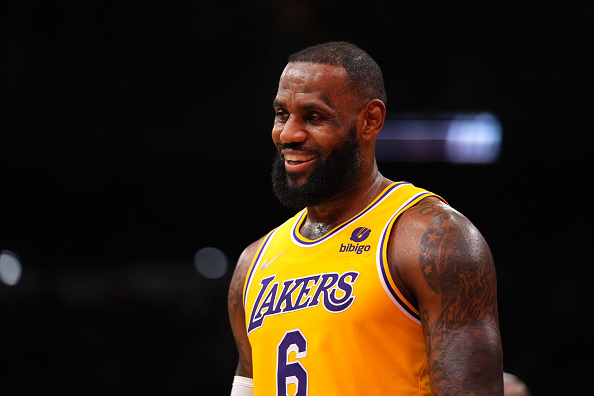 [情報] LeBron James 史上最年輕得分紀錄里程碑