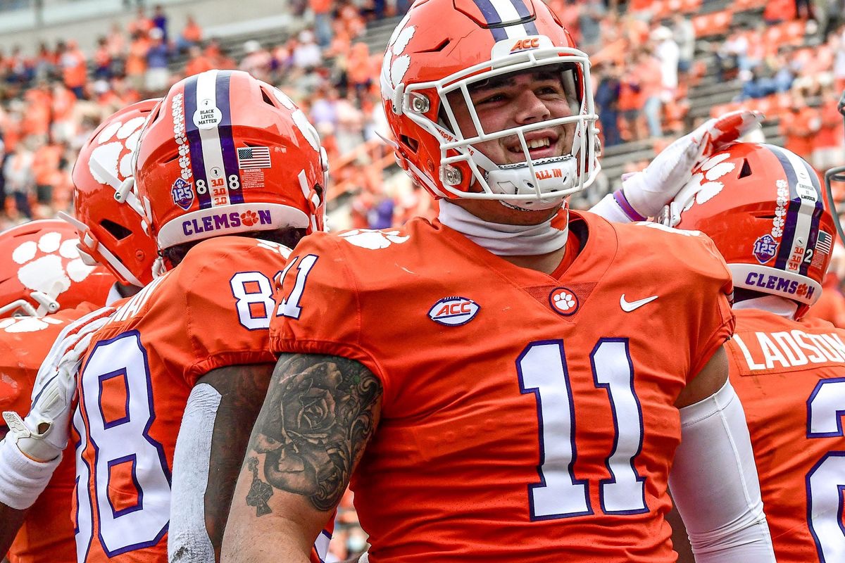 14Louiegames's tweet photo. after a talk with clemson they have blessed me with my 19th offer https://t.co/xjsicAacgh