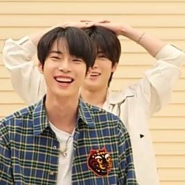 jaedoalltime's tweet photo. 🍑🐰
#재도 #JaeDo #JAEHYUN #DOYOUNG #재현 #도영 https://t.co/xfgDD2YTZU