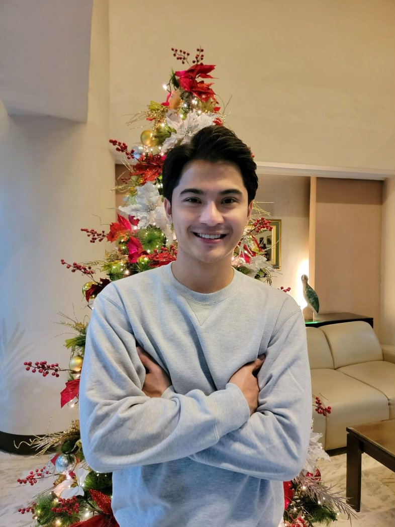 TeamEIANOFC's tweet photo. We will always be at your back no matter what happens. We will always be your shield in every battle you'll face.
This fanmily is never a fanmily without you.
Hug and Kiss, baby.

STAY STRONG EIAN || @EianRances https://t.co/jy9Qqox3ts