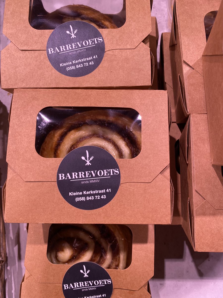 Antonklapwijk's tweet photo. #helpdehoreca deze week verkopen we cinnamon rolls van ons aller @barrevoets en lekker dat ze zijn!! https://t.co/uRK4Jg6UxO