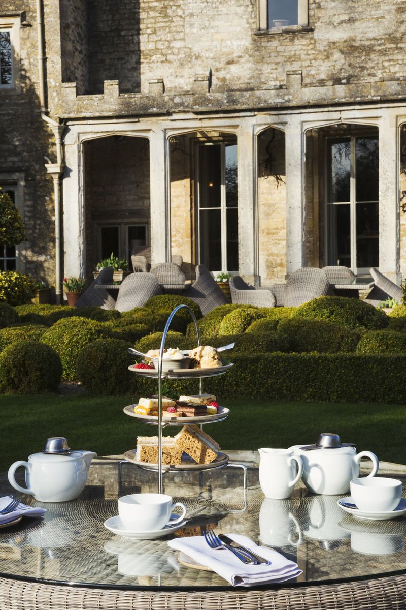 MRPiresDuarte's tweet photo. @ELLEeten heeft een leuk artikel geschreven over de meest luxe afternoon tea's van Nederland. Als eerste tip wordt @RelaisChateaux Weeshuis Gouda (WSHS) genoemd met thee van Dammann Frères, één van de meest door theeconnaisseurs geprezen thee.

https://t.co/l9bQs1HnLE https://t.co/EhGBlvq7TH