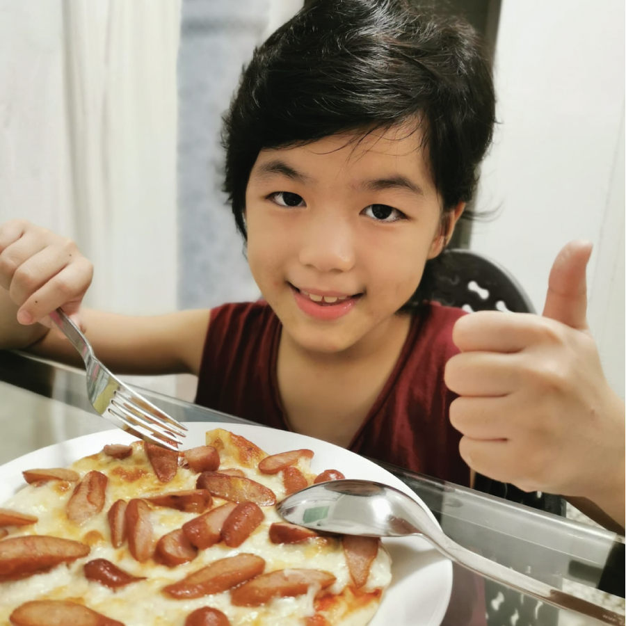 MakeAWishSG's tweet photo. Eilis wished for a laptop so that she could access online learning materials any time. "She finally has something that's very precious to her &amp; putting more effort into her studies!" Eilis' mom said. Bring more wishes to life by referring a child today! https://t.co/W4YJevdvM9 https://t.co/ZVbmOQLGcp