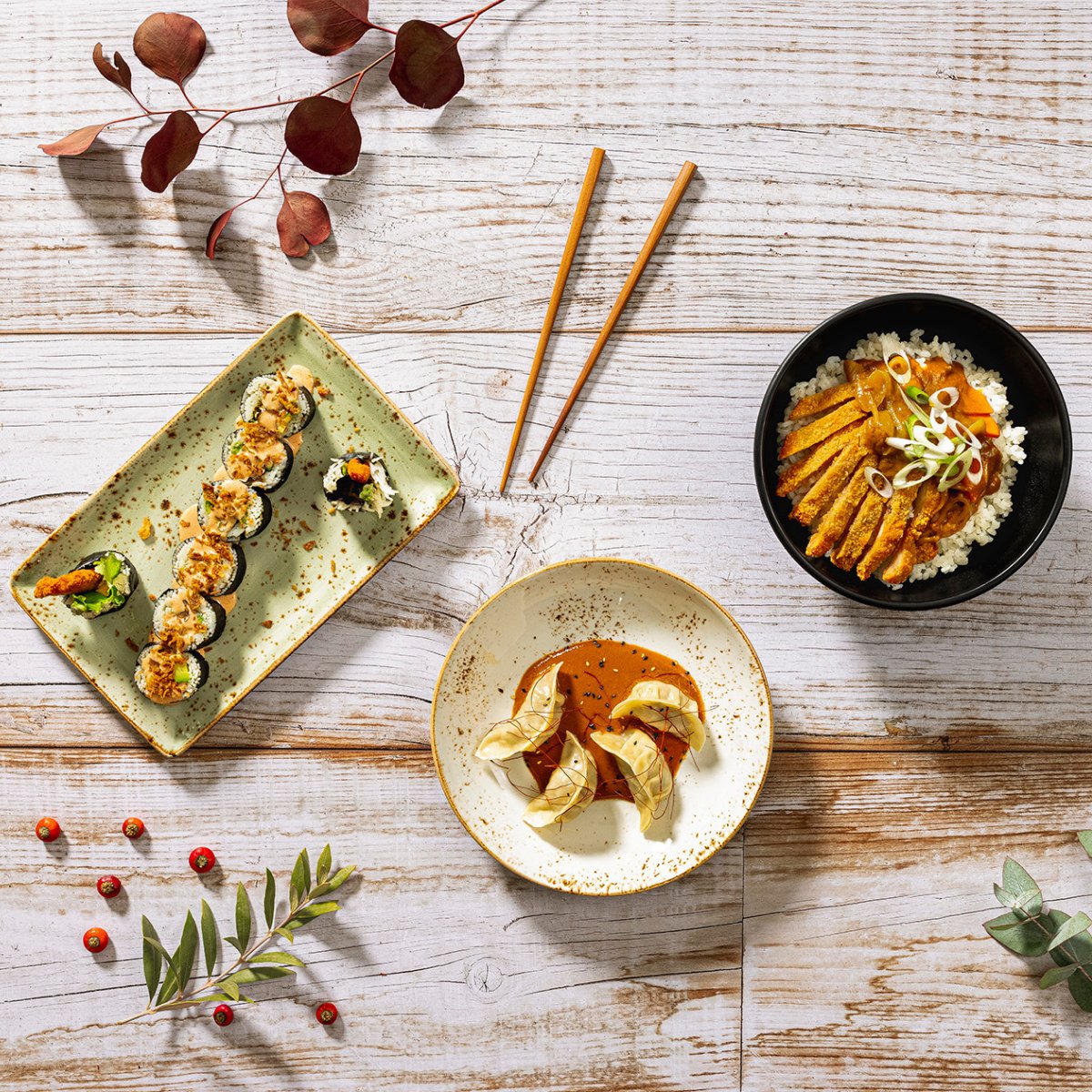 📣Ya han llegado las nuevas #sugerencias de invierno de #UDON ✨Thai Curry Gyozas, Corral Chicken Roll y Karee Katsudon. Tres platos picantitos para entrar en calor y comenzar el año con un buen sabor de boca 🤩⁣
udon.com