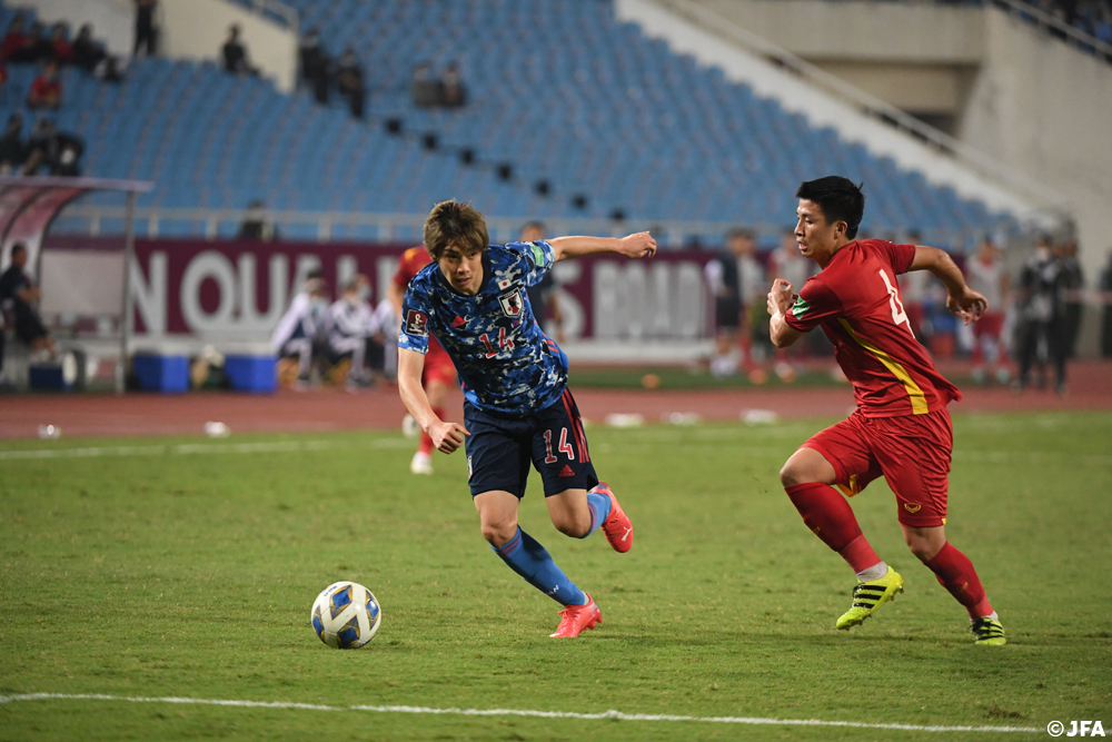 サッカー日本代表 3 24 Vsオーストラリア代表 A Twitter Samuraiblue 21年振り返り 11月11日 伊東選手のゴールでベトナム代表に勝利で3位浮上 T Co 8vmmlbmwdo 11月16日 伊東選手のゴールでオマーンに勝利 最終予選2