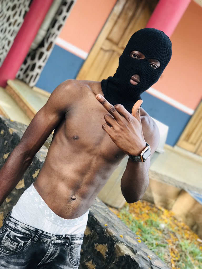 Oboisticker1's tweet image. The name is Oboi sticker u know 🎮🙏🏻🔌💸